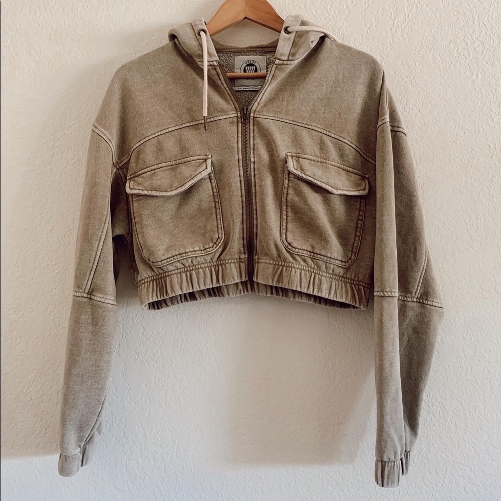 cropped vintage urban outfitters hoodie
